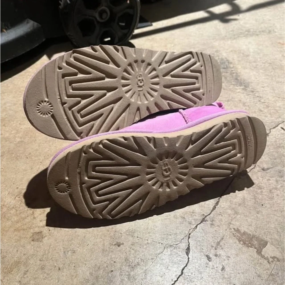 UGGS mini boot - Picture 3 of 3